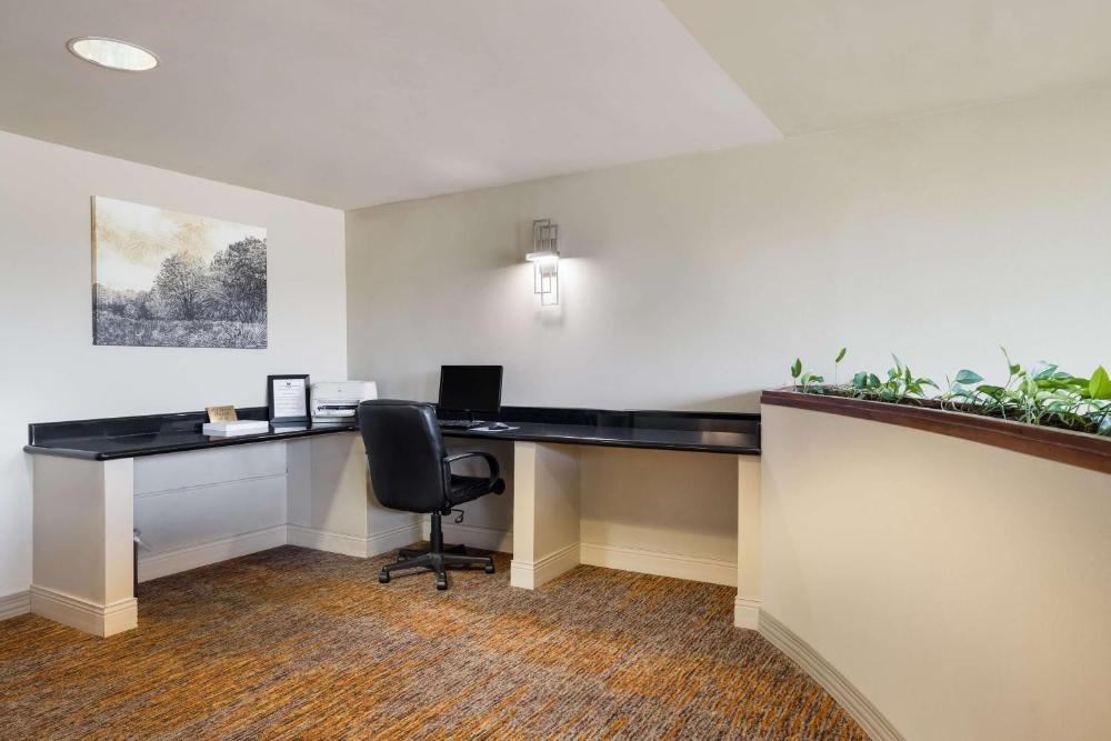 Best Western Grand Victorian Inn