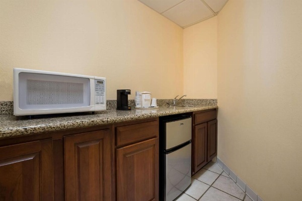Best Western Grand Victorian Inn image 20