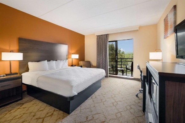 Best Western Grand Victorian Inn image 26