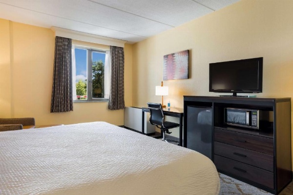 Best Western Grand Victorian Inn image 30