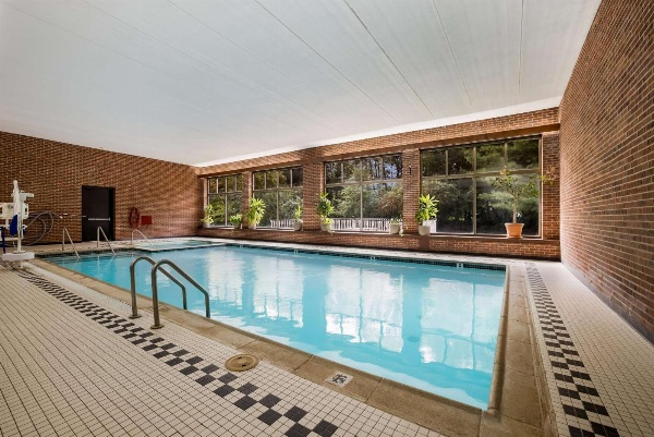 Best Western Grand Victorian Inn image 4